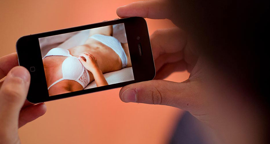 How old Is Too Old To Sext? - Learn The Answer At Just Sexting : Just  Sexting